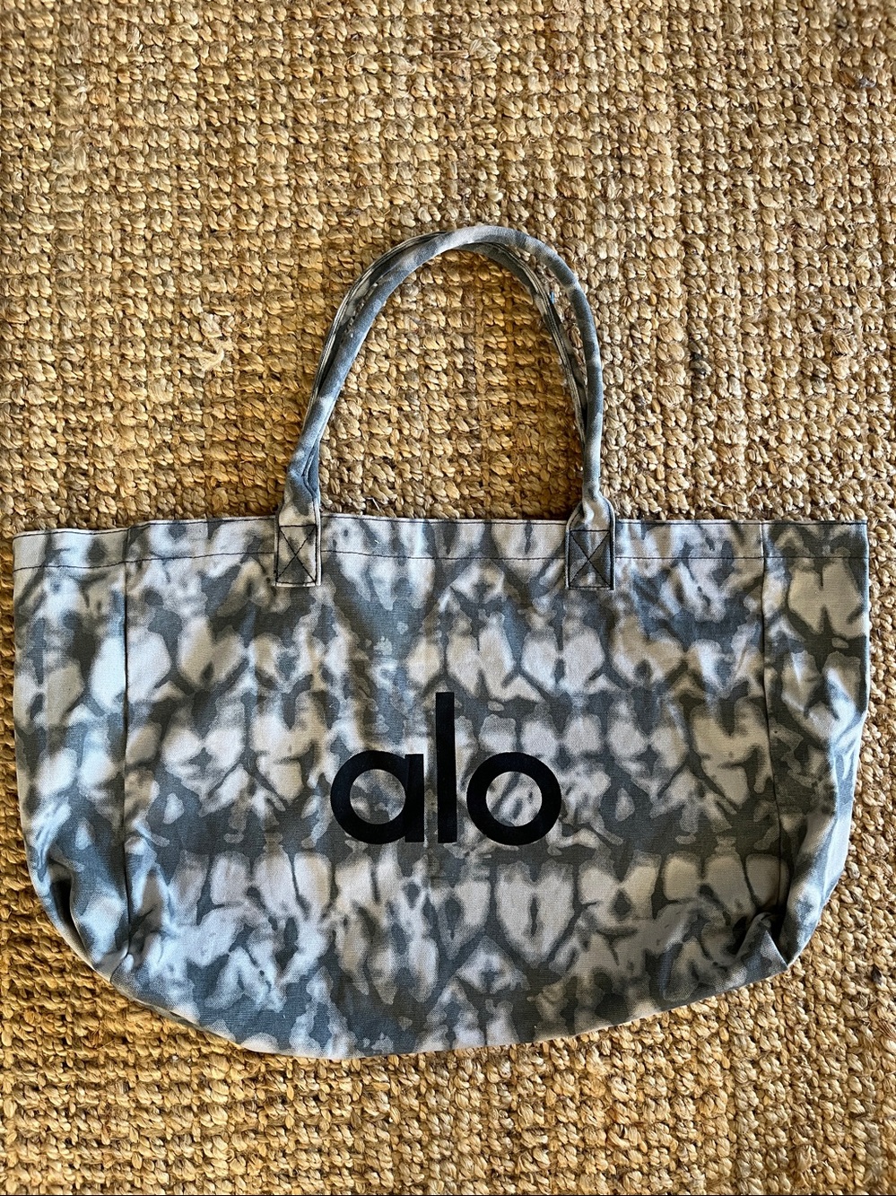 ALO Yoga Tie-dyed Canvas Tote
Bag  with Bold Logo
OS